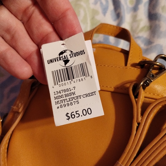 Hufflepuff mini backpack - Picture 4 of 4